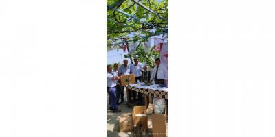 Tarsus’ta biyoteknik mücadele için çiftçilere tuzak dağıtıldı