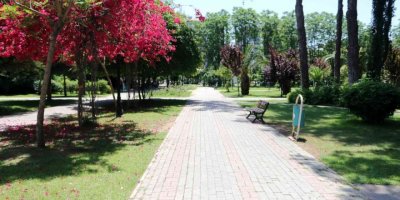 Adana’da termometreler 43 dereceyi gösterdi