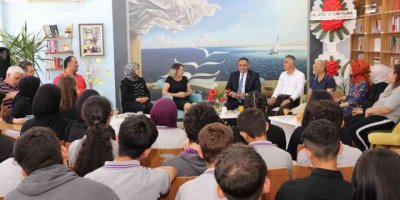Başkan Yılmaz, liseli gençlerle söyleşi yaptı