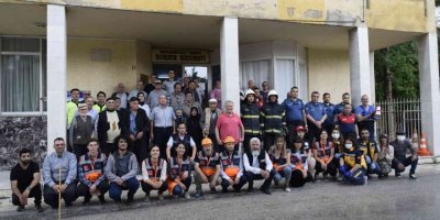 Huzurevindeki Yangın Tatbikatı Gerçeğini Aratmadı