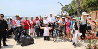 Mezitli Belediyesinden sahil temizliği ve kompost dağıtımı
