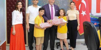 Koca, şampiyon öğrencilerle bir araya geldi