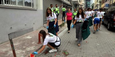 Akdeniz’in cadde ve sokakları karış karış temizlendi
