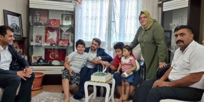 Şehit Edilen Polis Memurunun Oğluna Doğum Günü Sürprizi