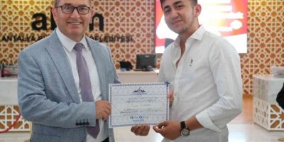 Genç Antalya Gönüllüleri Sertifikalarını Aldı