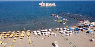 Yaz tatili başladı, turizmin merkezi Kızkalesi’nde yoğunluk arttı