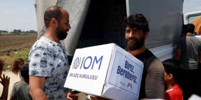 Mevsimlik tarım işçilerine hijyen kolileri dağıtıldı