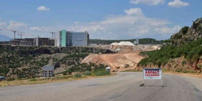 Antalya Şehir Hastanesi’ne Konforlu Yollar