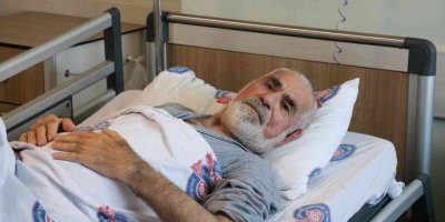 Yaşlı adamın aort damarı karpuz gibi büyüdü