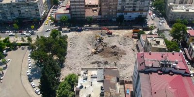 ’dünyanın En Saçma Binası’ Tarih Oldu, Geriye Moloz Yığınları Kaldı