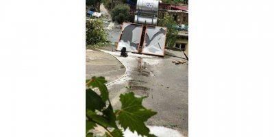 Şiddetli dolu yağışı Karaisalı’da tarım arazilerine ve araçlara zarar verdi