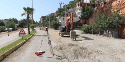 Finike’nin kanalizasyon sorunu çözülüyor