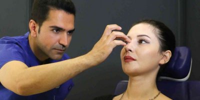Yaz mevsiminde burun estetiği yaptırmak isteyenlere uzmanından uyarı