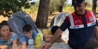 İzcilik kampında jandarma tarafından temiz çevre ve doğa etkinliği