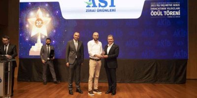 Başkan Seçer, AKİB’in ’2021 Yılı Yaş Meyve Sebze İhracatın Yıldızları’ ödül törenine katıldı