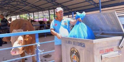Alanya Belediyesinden “Kurban atıklarını poşetleyerek çöpe atalım”  uyarısı