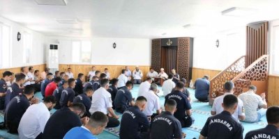 Jandarma 15 Temmuz Şehitleri İçin Mevlid Okuttu
