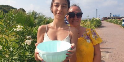 Yolunu kaybeden yavru carettayı denizle buluşturdular