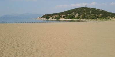 Eğirdir Altınkum Plajı’nda kirliliğe rastlanmadı