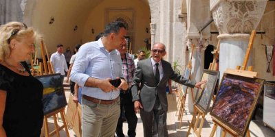 Eğirdir’de “Teke Yöresi Esintisi” yağlı boya resim sergisi açıldı