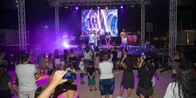 Mersin’de ’Yaz Dostum’ konserleri devam ediyor