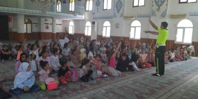 Kur’an Kursu Öğrencilerine Trafik Eğitimi