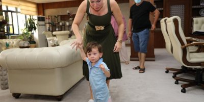 Ömer bebek tüm dünyaya umut oldu