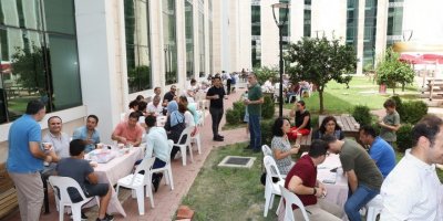 ALKÜ’de aşure ikramı