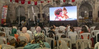Mut’ta sinema ve konser keyfi