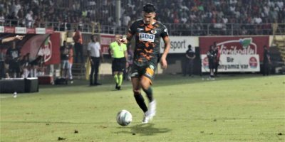 Spor Toto Süper Lig: Corendon Alanyaspor: 0 - Beşiktaş: 3 (Maç devam ediyor)