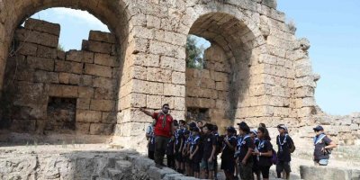 Büyükşehirin izcileri Perge Antik Kenti’nde
