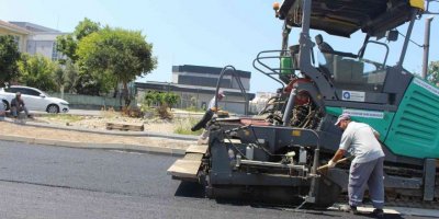 Gazipaşa Kültür Merkezi yoluna sıcak asfalt