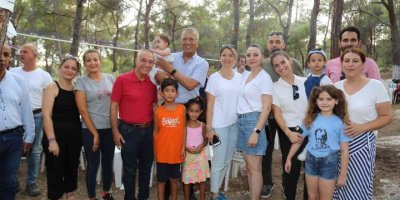 Mezitli Belediyesi çalışanlarından piknikli kutlama