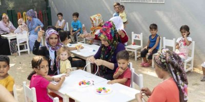 Hem çocuklar hem de anneleri eğitim alıyor