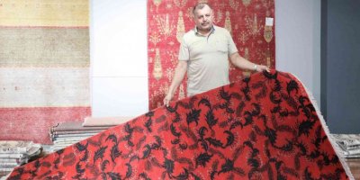 Zeki Müren halı koleksiyonunun son parçası