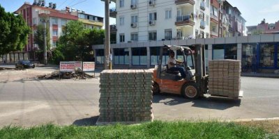 Gülveren Mahallesinde kaldırım çalışması