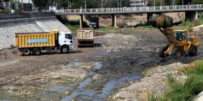 Müftü Deresinde ıslah çalışmaları sürüyor