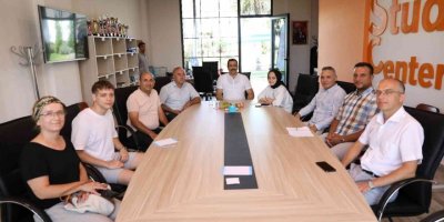 ALKÜ Rektörü Prof.Dr. Kalan, velilerle buluştu