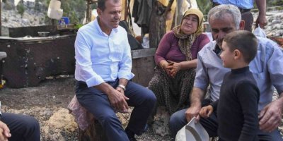 Seçer, Anamur ve Bozyazı’da vatandaşlarla buluştu