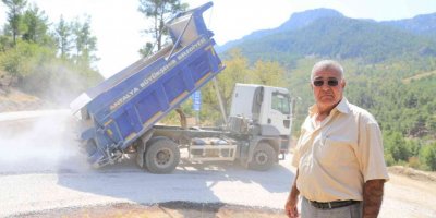 Serik’te 30 kilometrelik grup yolu asfaltlanıyor