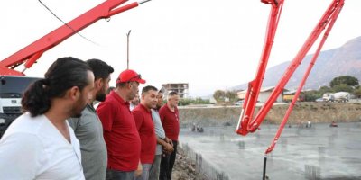 Alanya Belediye Başkanı Yücel’den Mahmutlar Kültür Merkezi’ne denetim