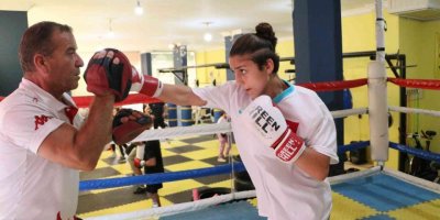 Avrupa şampiyonu ’demir yumruk’ Buse’nin hedefi olimpiyat şampiyonluğu