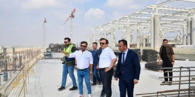 Vali Pehlivan Havalimanı İnşaatında İncelemelerde Bulundu