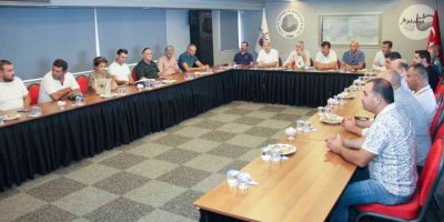 Zeytin bu yıl yüz güldürüyor