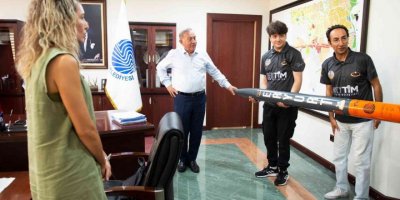 Teknofest’in “En İyi Takım Ruhu” ödülü SEYTİM roket takımına