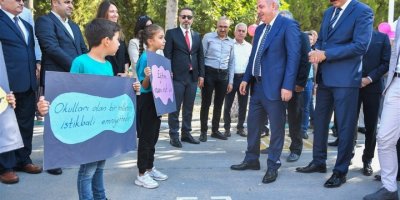 Vali Elban: "Kitap okuyun, spor yapın"