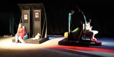 Alanya Belediye tiyatrosu yeni sezonu açık havada açtı