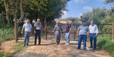 Sahibi Yolu Kapattı, Mahalleli Kapıda Kaldı