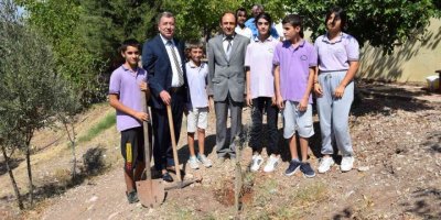 Kasapçayırı İlk ve Ortaokulu’na "Çevre Dostu Okul" unvanı