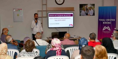 Emekli evi üyeleri alzheimer konusunda bilgilendirildi
